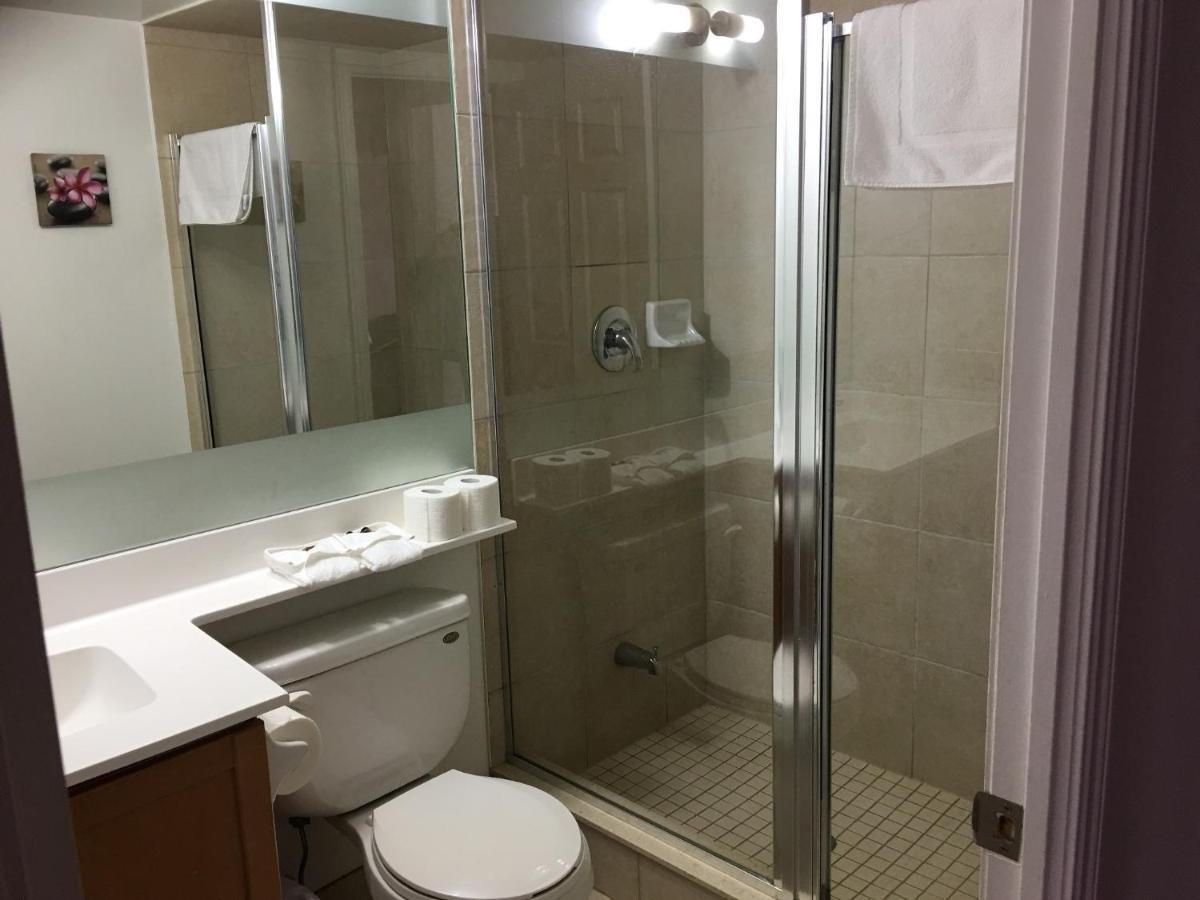 Maplewood Suites - Square One มิสซิสซอกา ภายนอก รูปภาพ