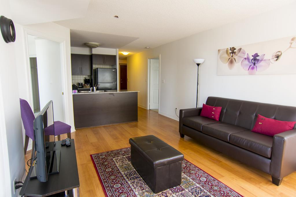 Maplewood Suites - Square One มิสซิสซอกา ห้อง รูปภาพ